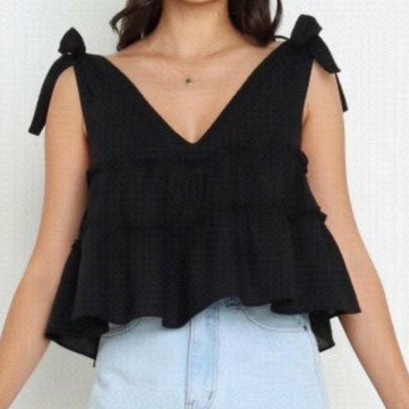 Petal & Pup V Neck Cropped Tie Straps Women Top Erenda, Black, size 0 - Picture 1 of 6